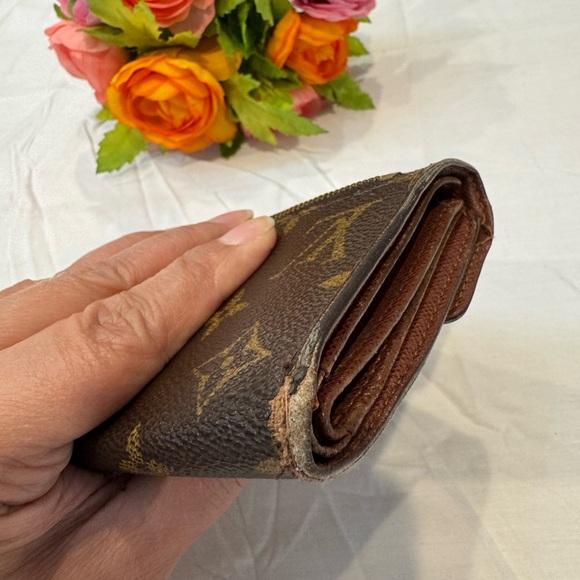 Authentic Louis Vuitton Koala Wallet - Picture 4 of 13